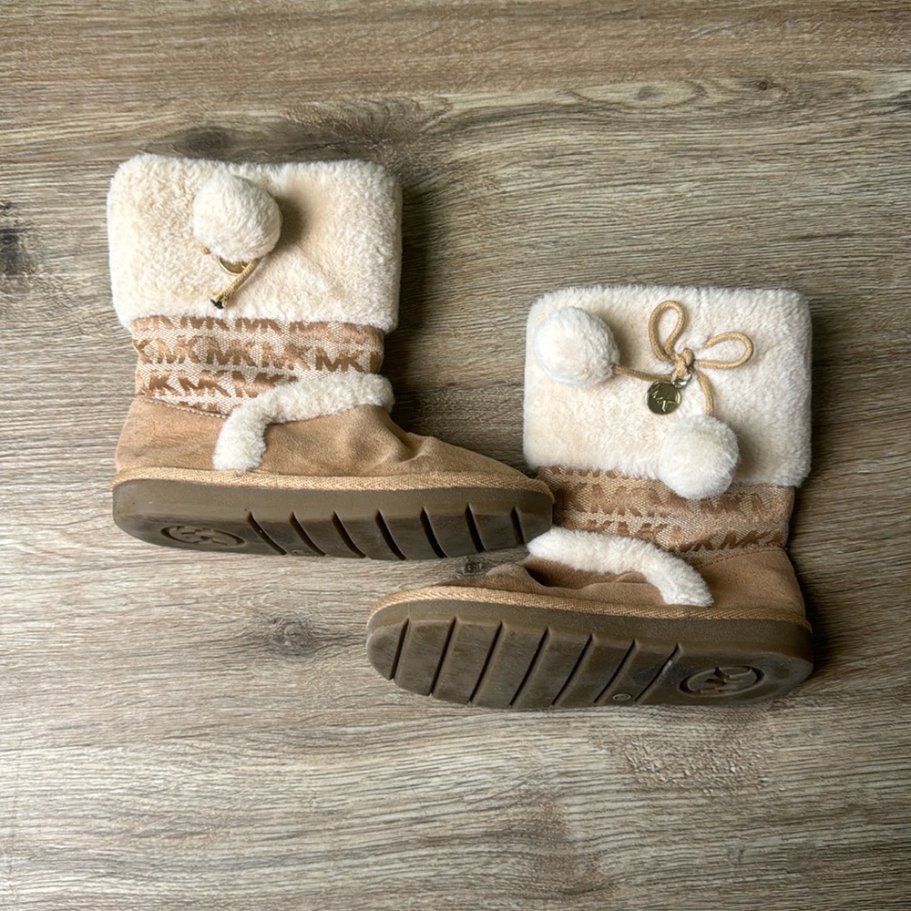 Michael Kors size 10 girls tan boots missing one pom-pom